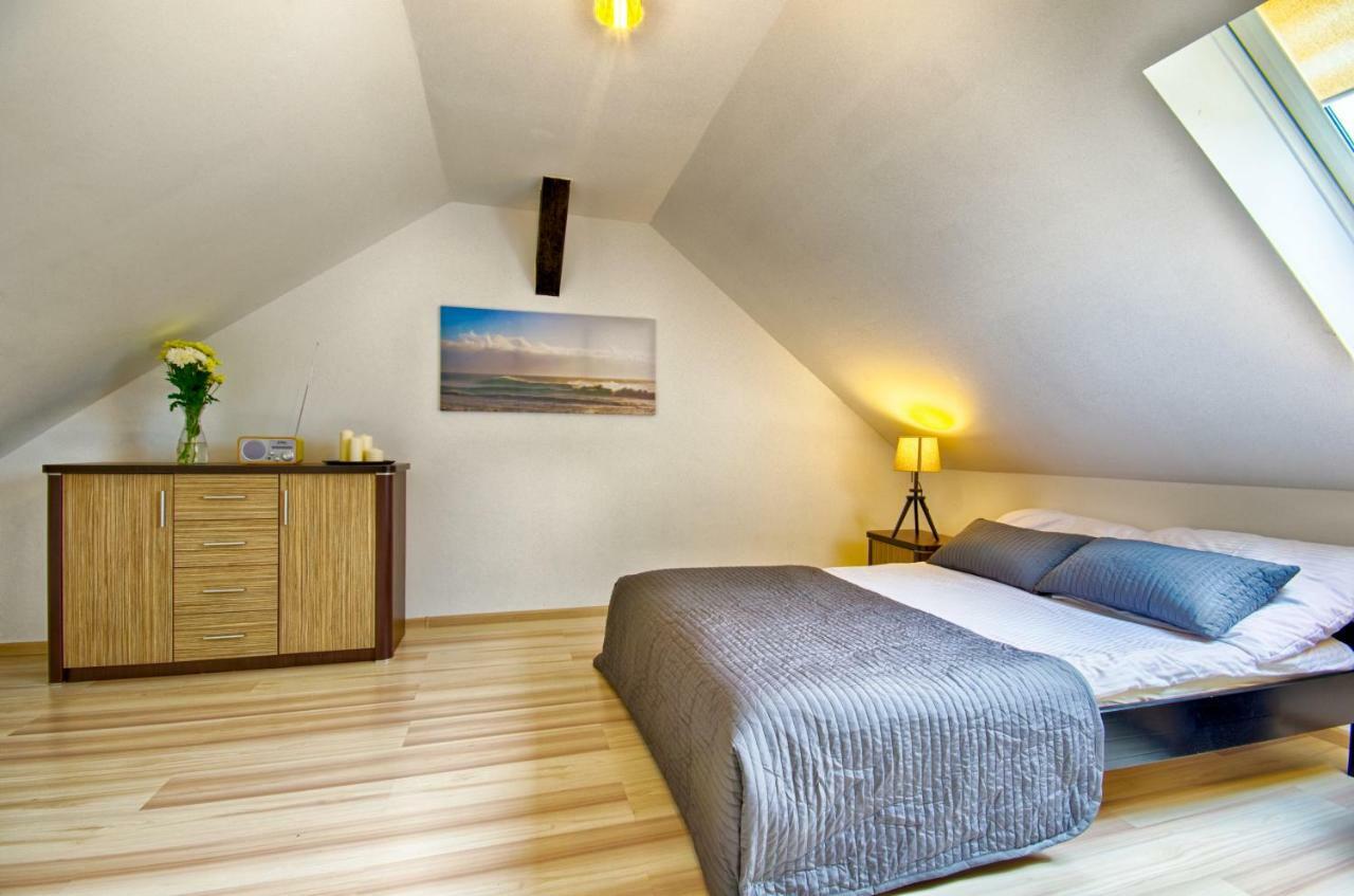Apartamenty Pod Debem Виче Екстериор снимка